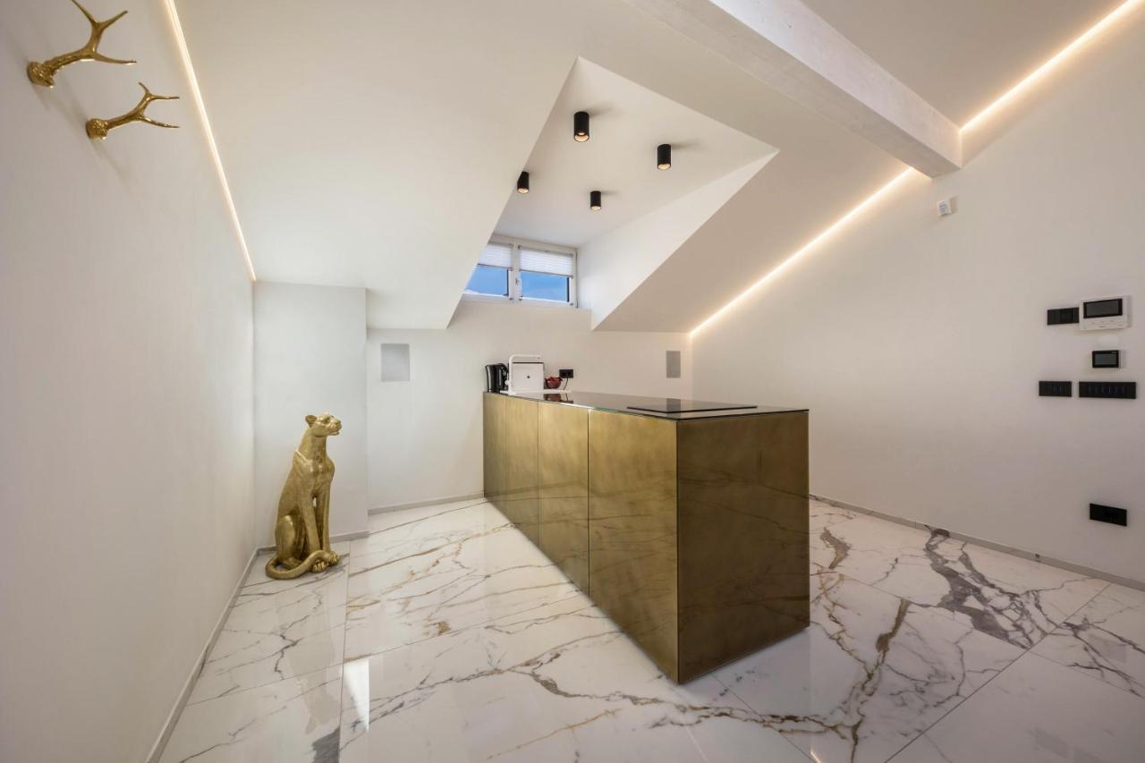 App 301 Palazzo Cavour Lejlighed Bolzano Eksteriør billede